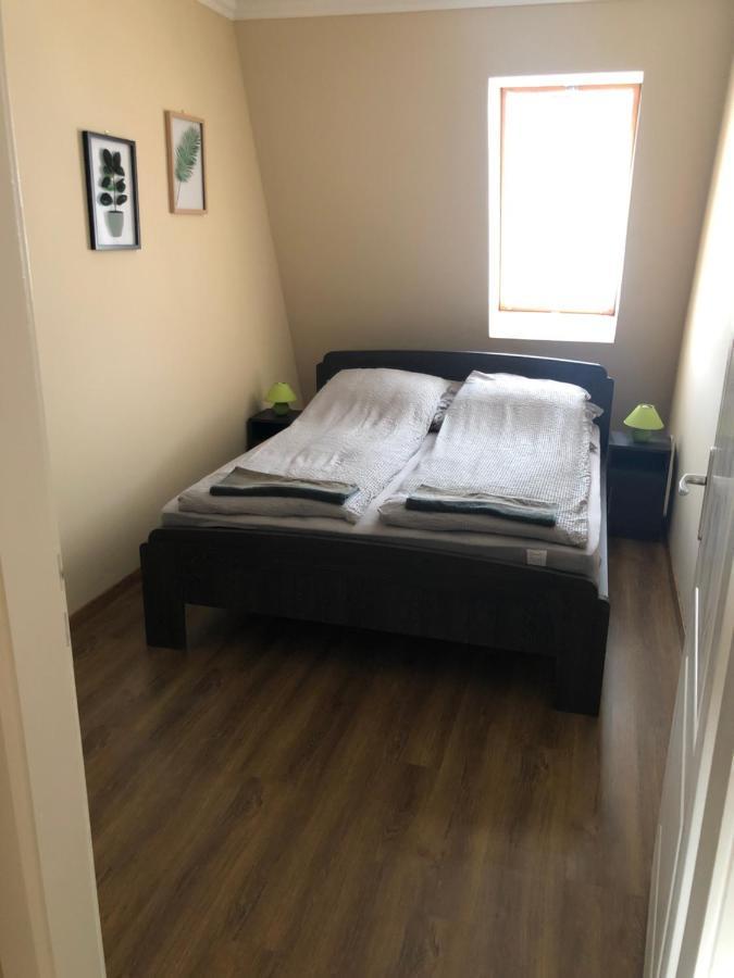 Alina Apartmanok Hajdúszoboszló Esterno foto