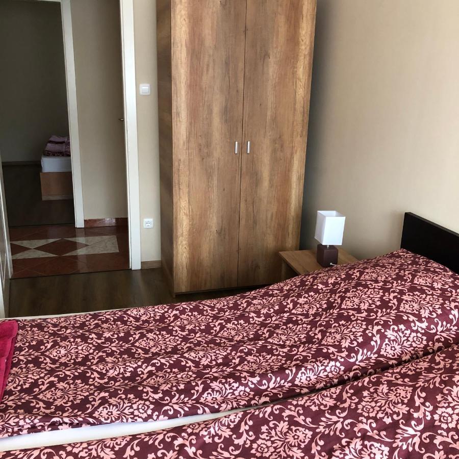 Alina Apartmanok Hajdúszoboszló Esterno foto