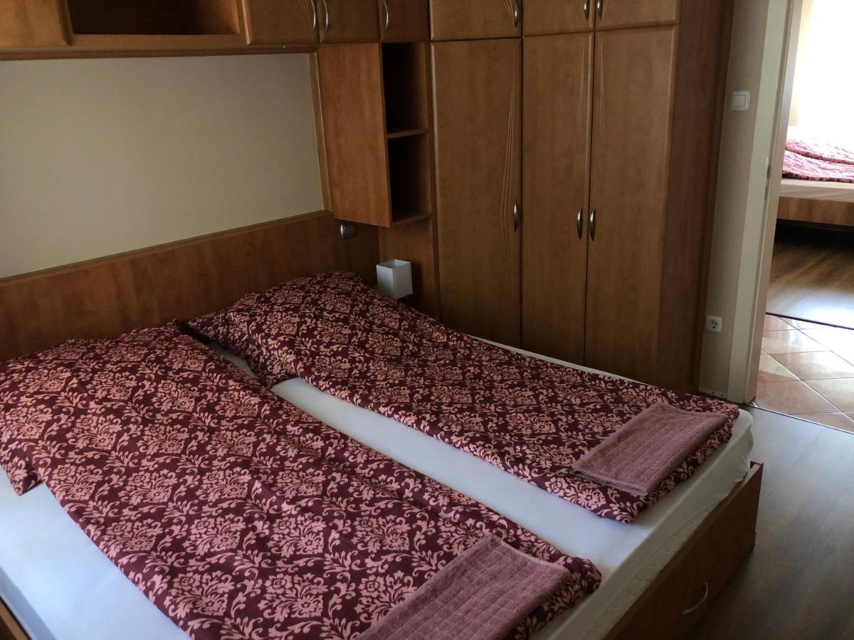 Alina Apartmanok Hajdúszoboszló Esterno foto