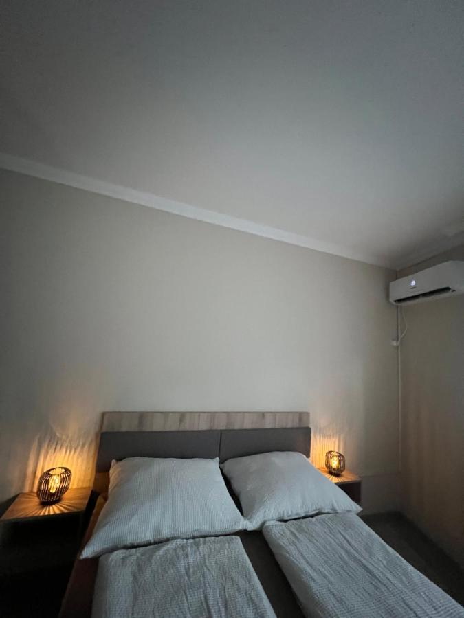 Alina Apartmanok Hajdúszoboszló Esterno foto