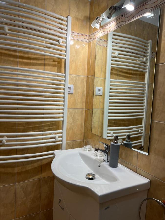 Alina Apartmanok Hajdúszoboszló Esterno foto